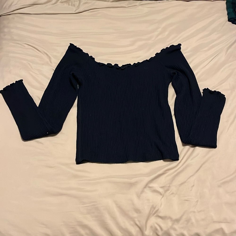 Abercrombie & Fitch off-shoulder long sleeve
